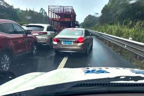 网友爆料高速飙车事件视频,速度与激情引网友热议 第3张 网友爆料高速飙车事件视频,速度与激情引网友热议 第3张